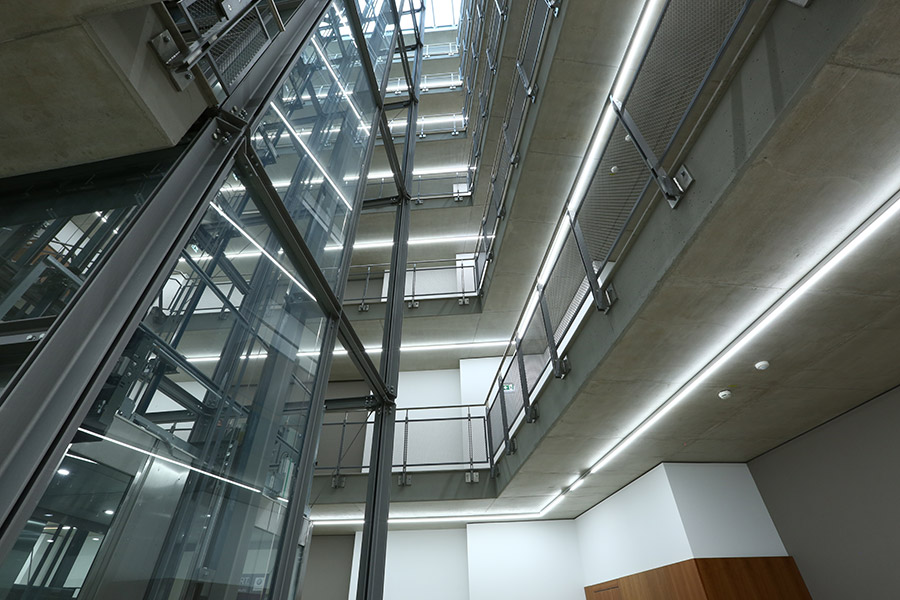 LED Leuchten Luxsystem Treppenhausbeleuchtung mit integrierter Notbeleuchtung