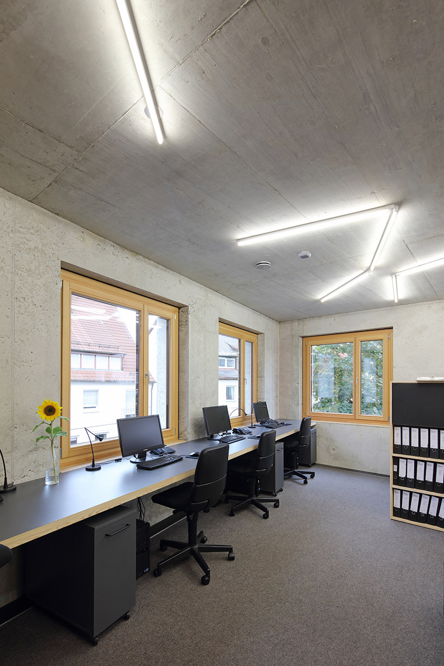 LED Leuchten Luxsystem Bürobeleuchtung LED Lichtleiste Arbeitsplatz Deckenleuchte
