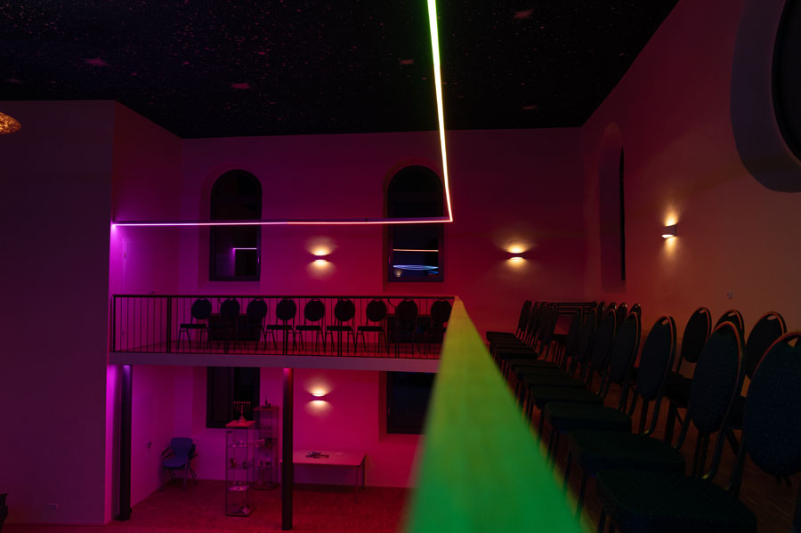 Kirchenbeleuchtung Synagoge Felsberg mit Luxsystem Leuchten von HADLER